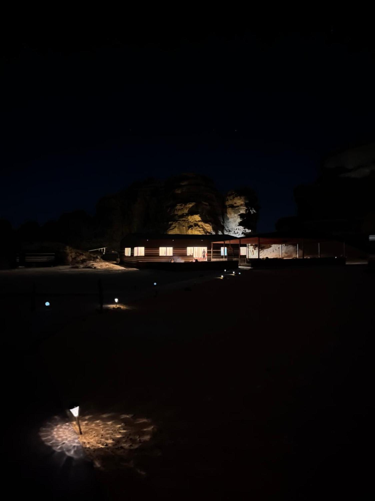 Wadi Rum Magic Camp ภายนอก รูปภาพ