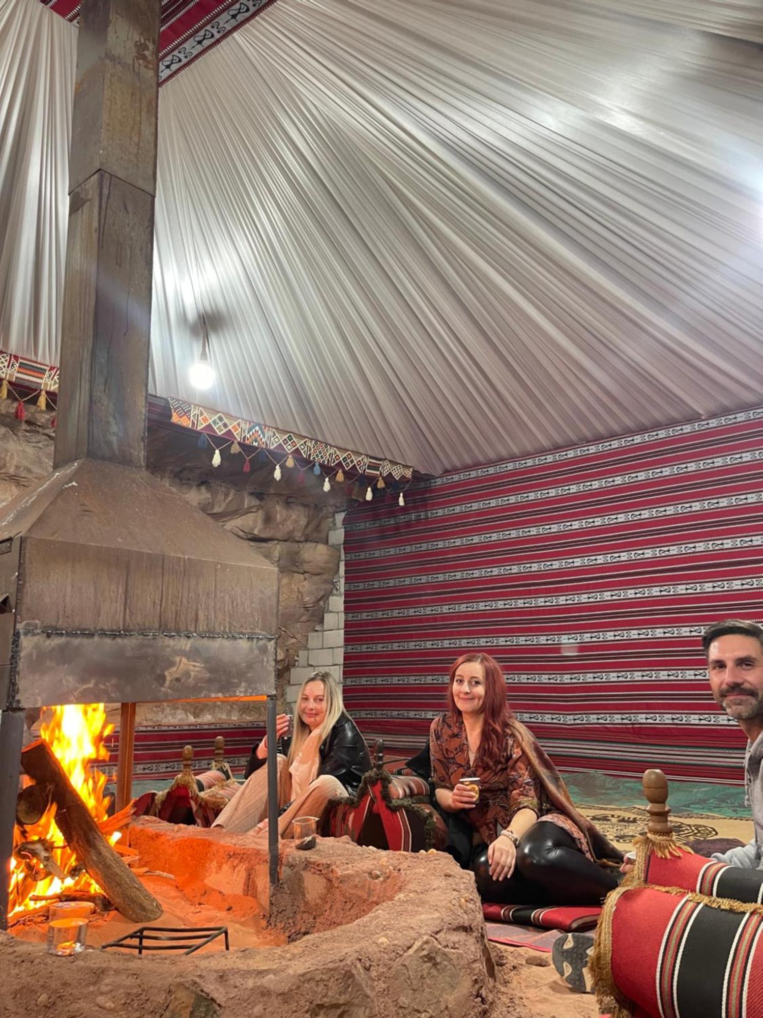 Wadi Rum Magic Camp ภายนอก รูปภาพ