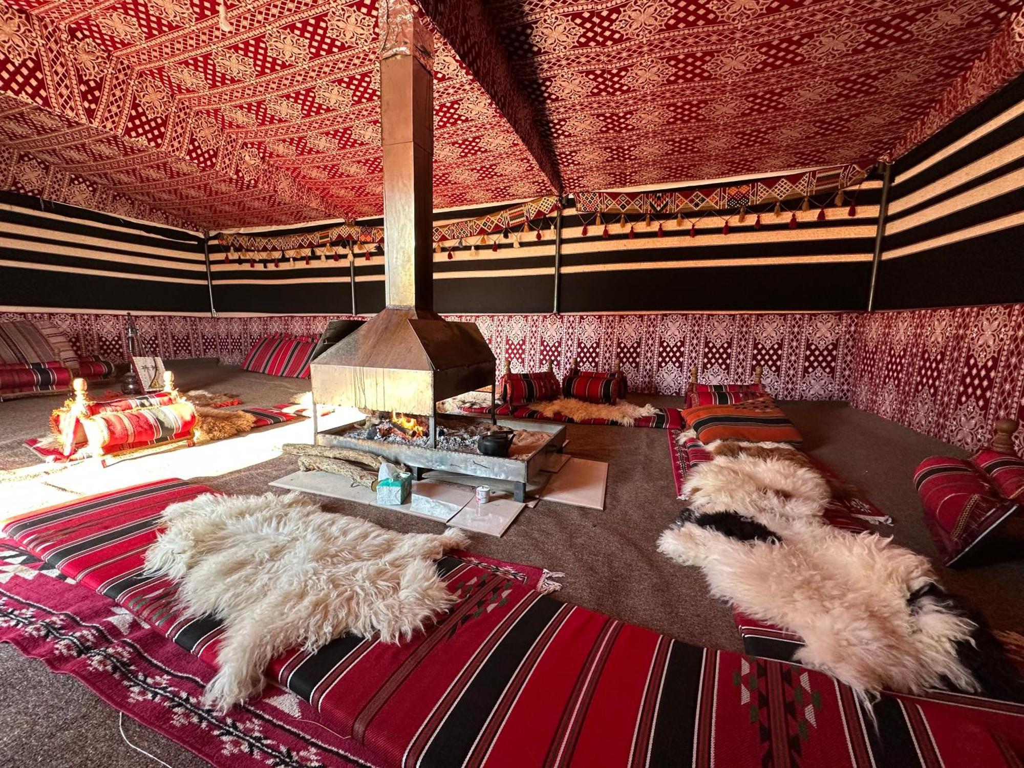 Wadi Rum Magic Camp ภายนอก รูปภาพ